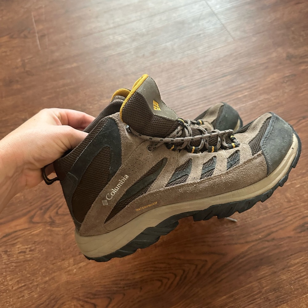 Columbia Brown and Black Hiking Boots Rugged Design